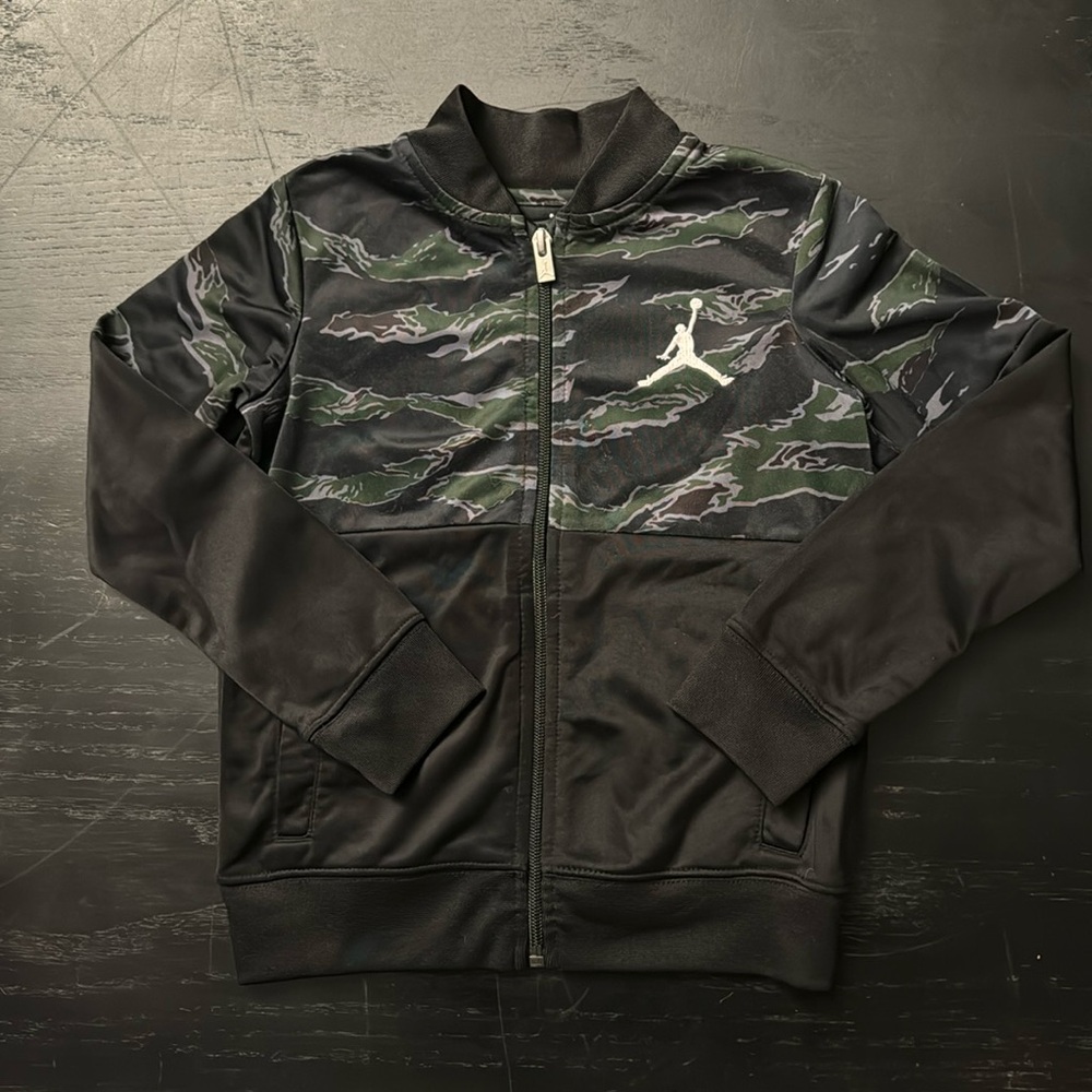 Jordan zip up sweater size 5